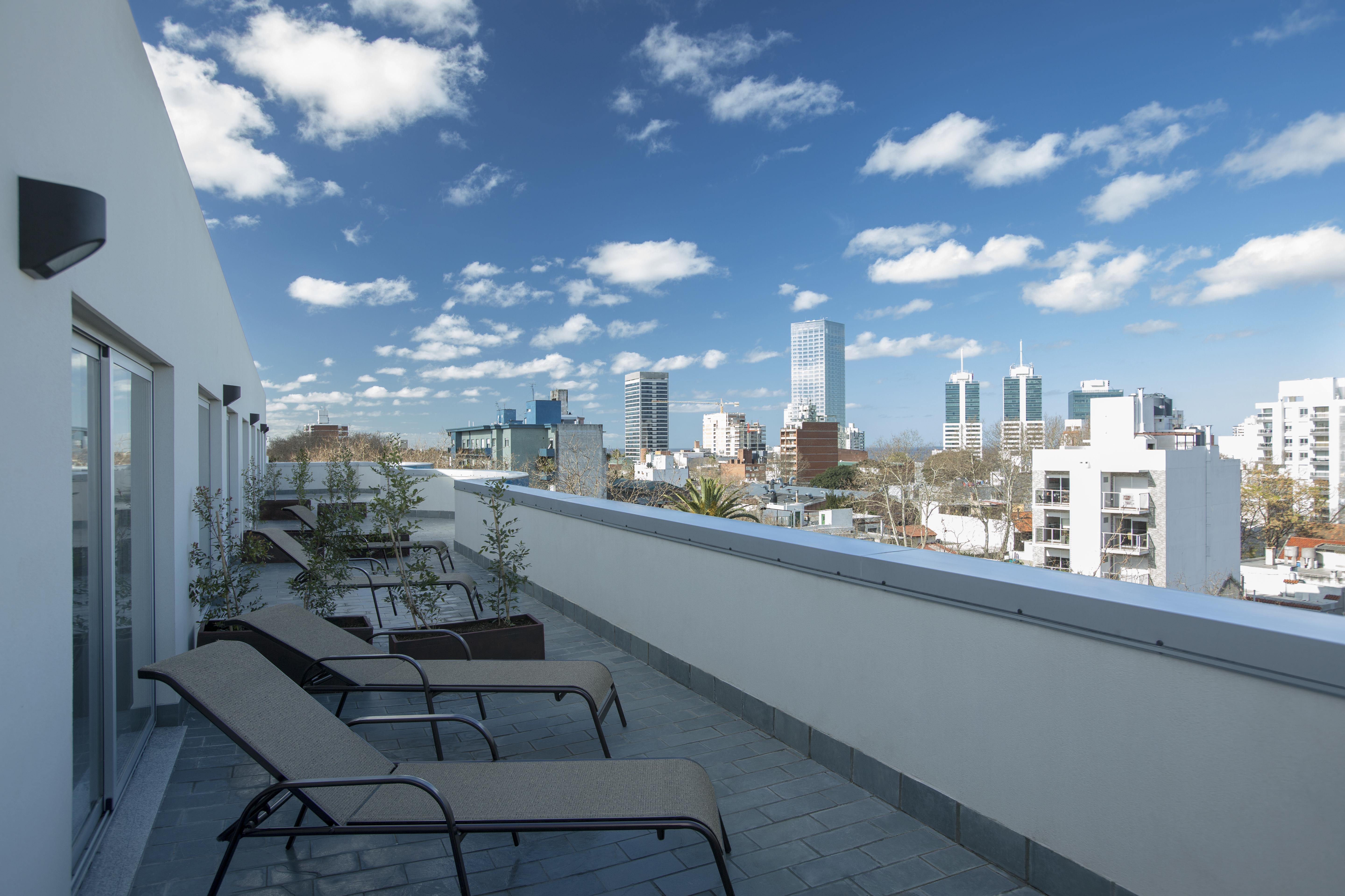 Regency Way Montevideo Hotel ภายนอก รูปภาพ