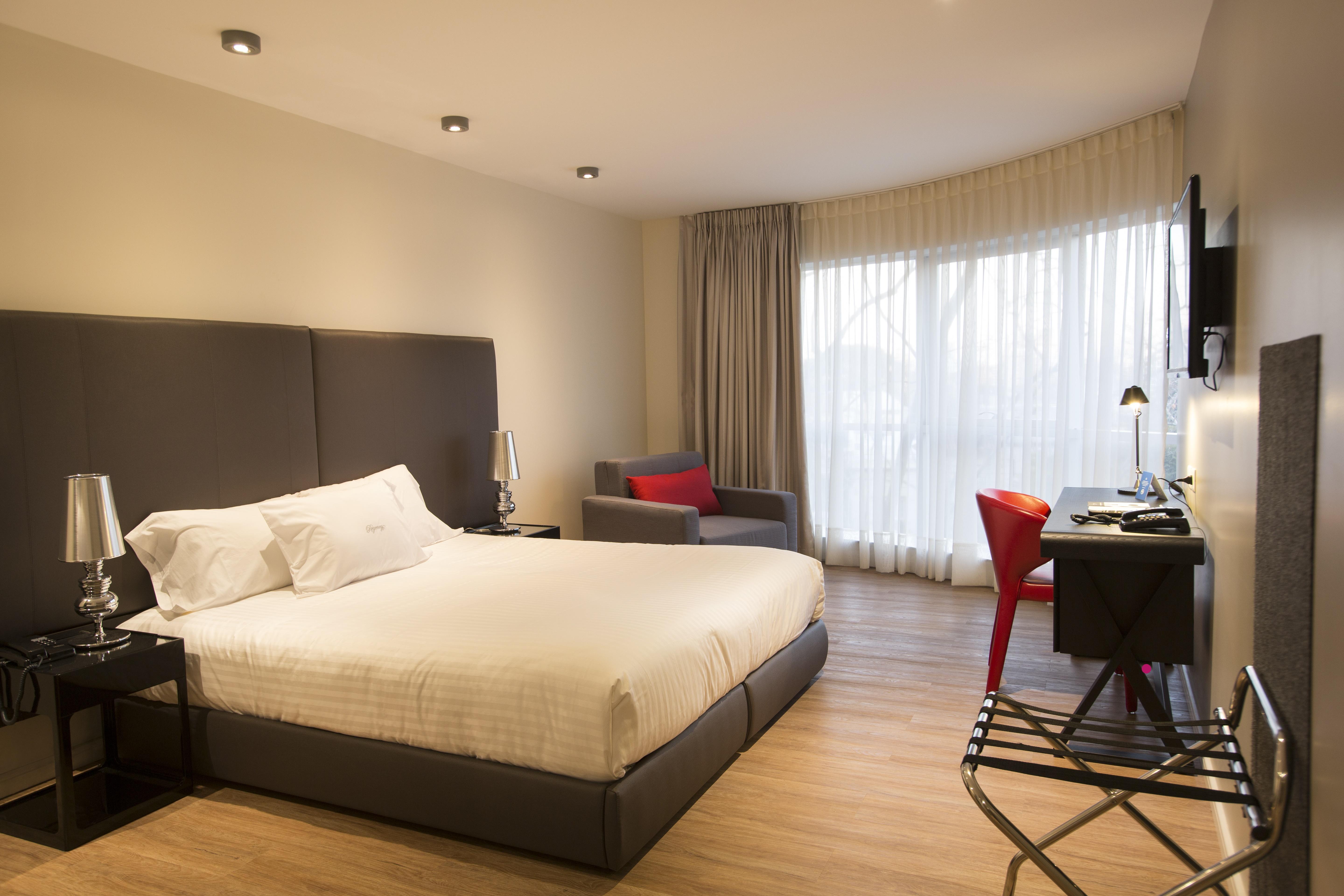 Regency Way Montevideo Hotel ภายนอก รูปภาพ