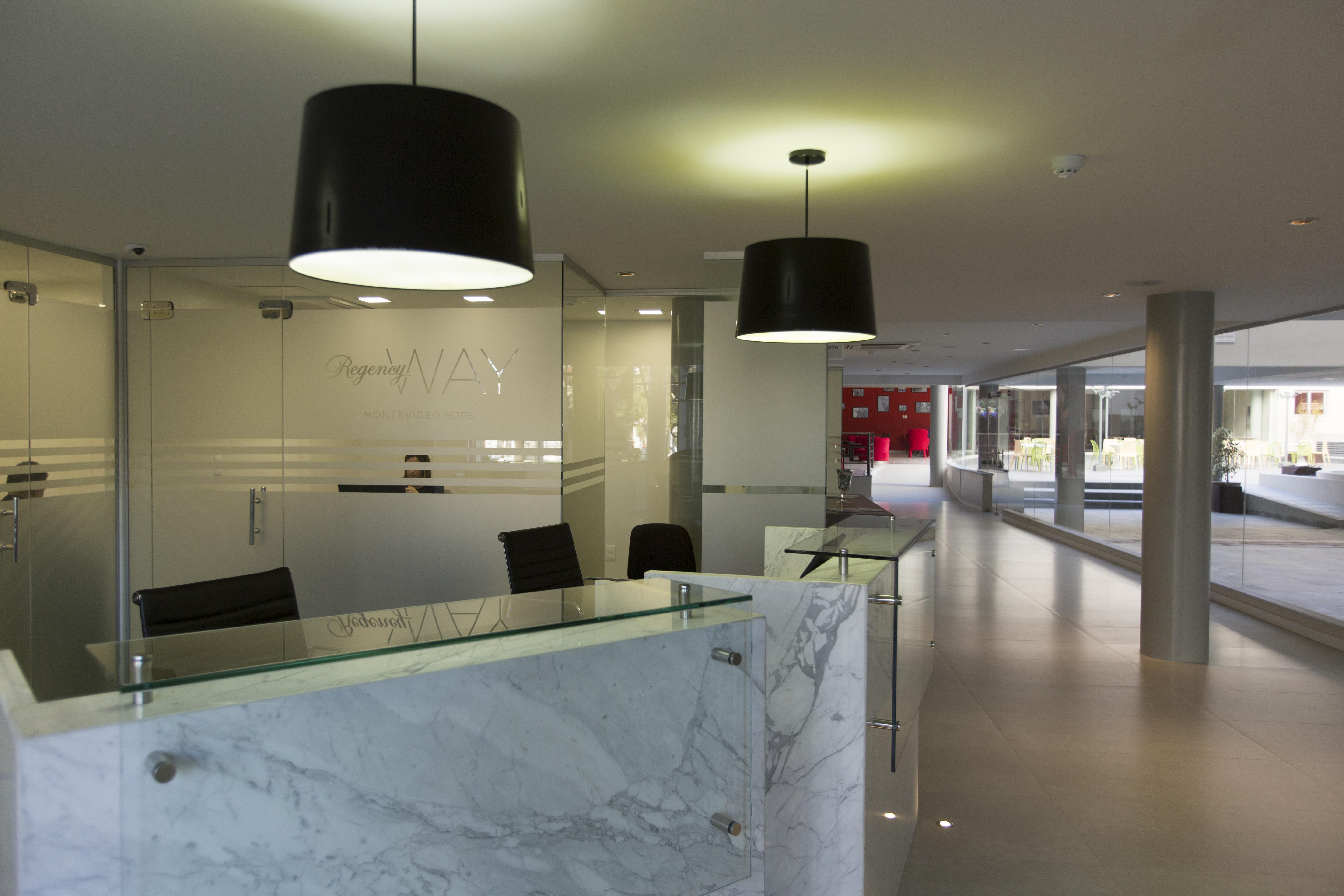 Regency Way Montevideo Hotel ภายนอก รูปภาพ