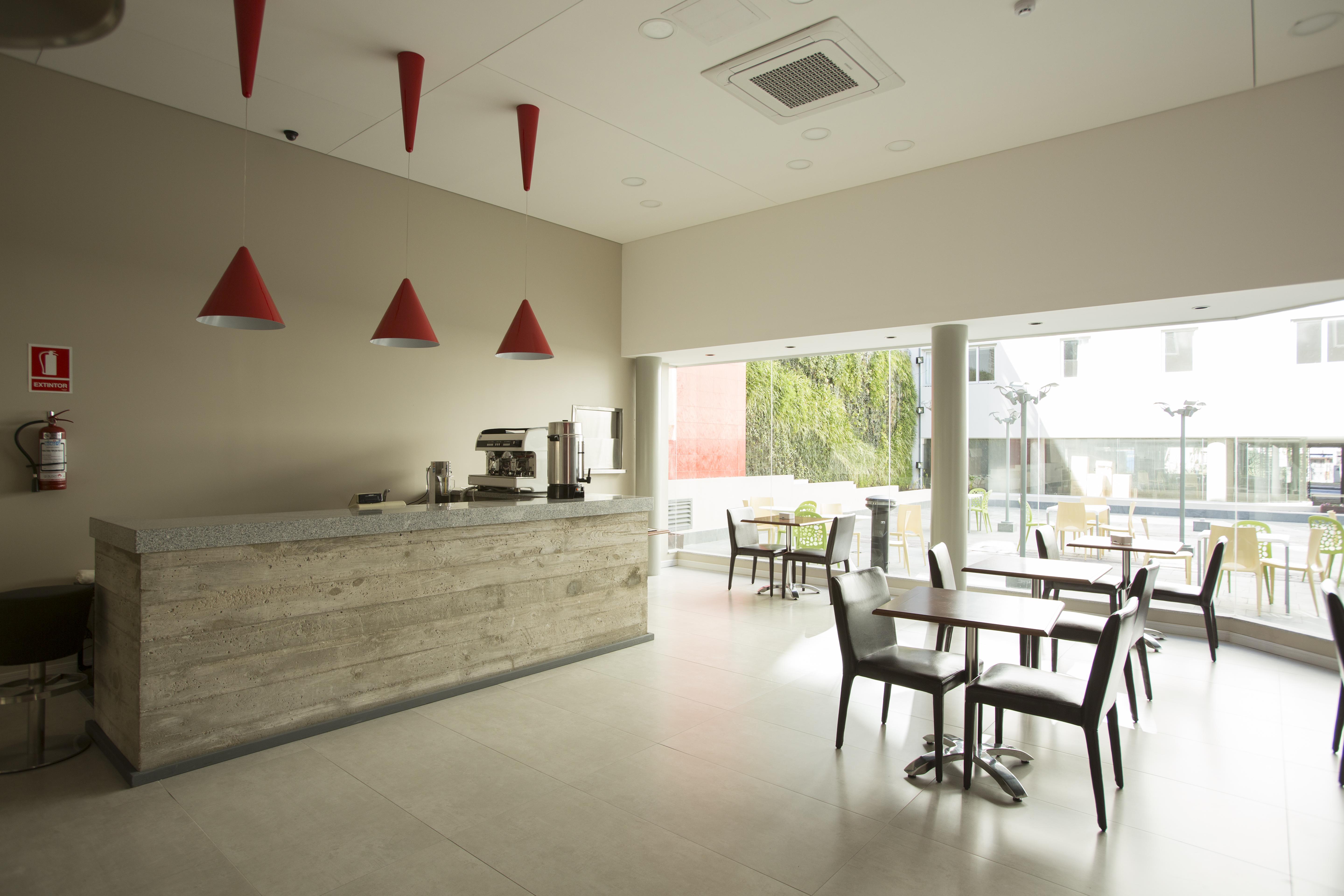 Regency Way Montevideo Hotel ภายนอก รูปภาพ