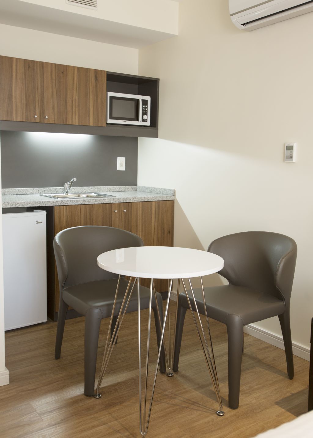 Regency Way Montevideo Hotel ภายนอก รูปภาพ